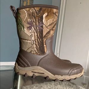 Under armour hunting waterproof boots mens sz 10
